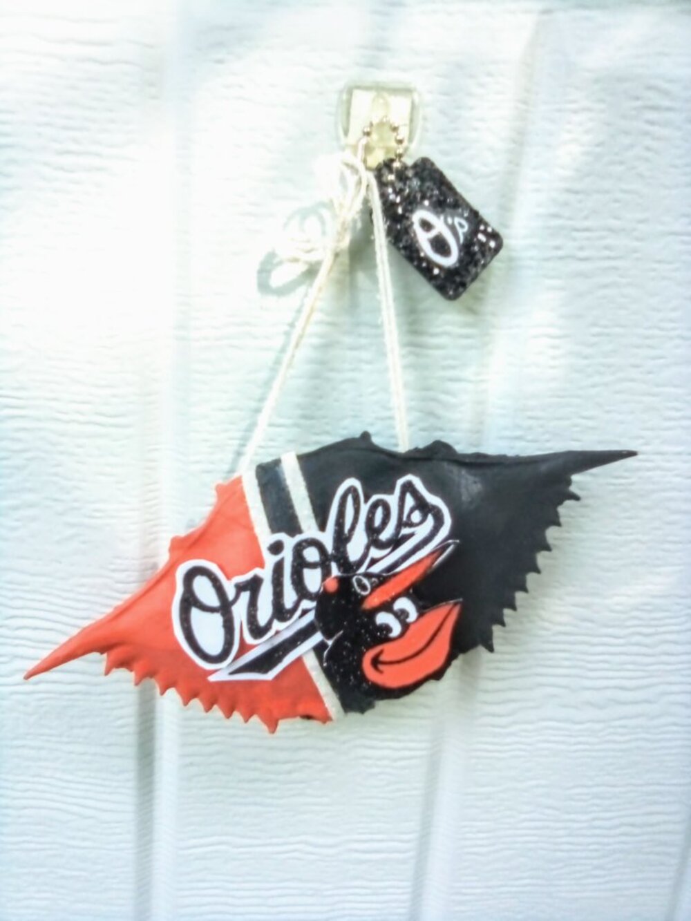 Orioles Decorative CrabShell. Handcrafted Paint & Glitter w/ O's tag. Go O's!